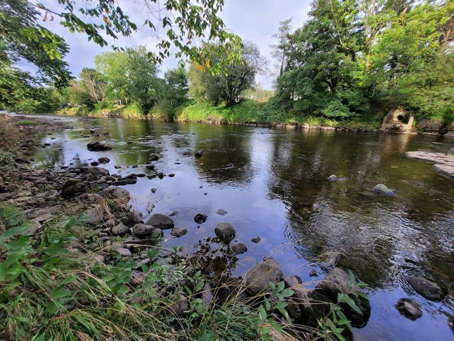 Riverside Bungalow - Direct River Access! Ystradgynlais Exterior photo